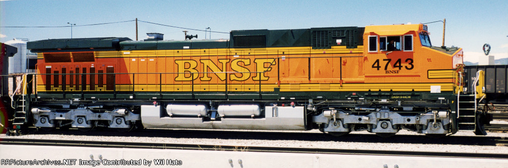 BNSF C44-9W 4743
